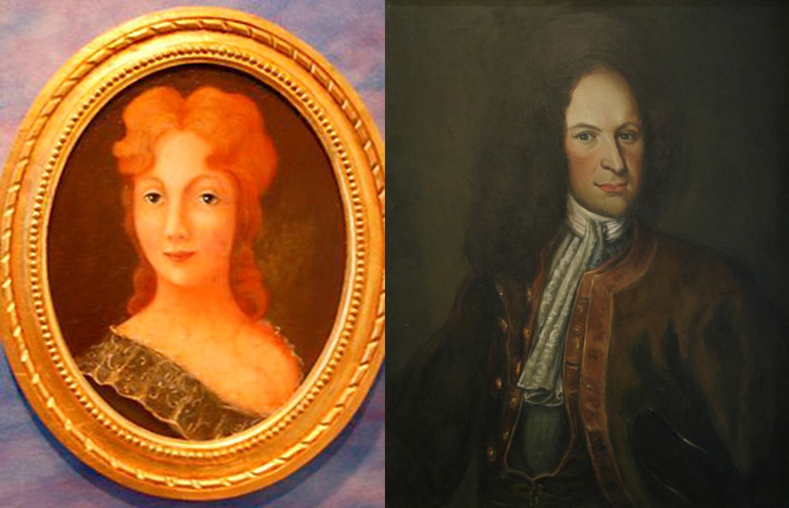 Till vänster ett porträtt av Ingela Gathenhielm (född Hammar) i guldram målat av Anna Asklund 1994. Ingela har rött hår och mörk klänning. Till höger ett porträtt av Lars Gathenhielm (tidigare Gathe). Han har stort, långt svart hår och rödbrun jacka med vit kravatt.